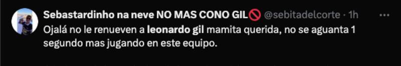 Hinchas de Colo Colo exigen que Leonardo Gil no renueve