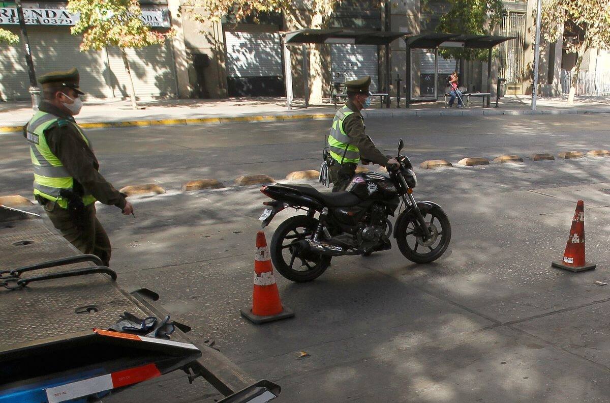 Carabinero murió tras chocar su motocicleta contra un muro en autopista Costanera Norte