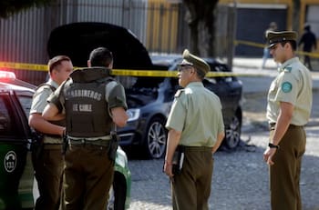 Delincuentes atropellan a una mujer y carabinero tras escapar de control policial
