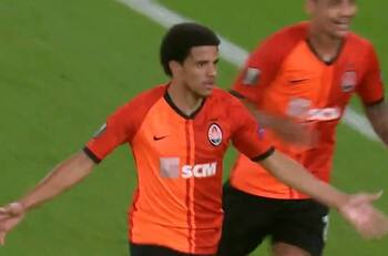 Llegó el segundo: Shakhtar estira la ventaja ante Basilea con gol de Taison