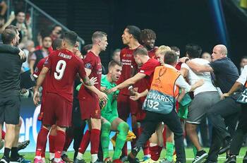 La insólita lesión de Adrián provocada por un hincha en la Supercopa