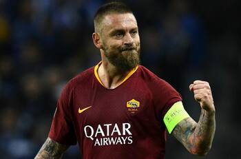 Daniele De Rossi se disfrazó para mezclarse entre los hinchas de la Roma
