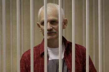 Premio Nobel de la Paz: ¿Quién es Ales Bialiatski, el activista bielorruso que se quedó con el galardón?