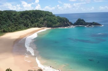 Caleta Cóndor, un paraíso oculto de aguas turquesas: Esta playa es un imperdible en la Región de Los Lagos