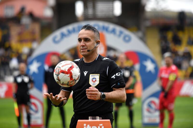 publicó las primeras cuatro fechas del Campeonato de Primera División 2025.