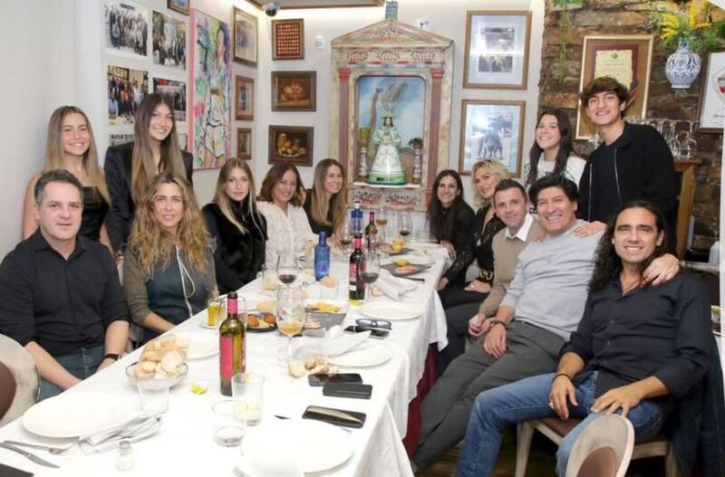 Bam Bam celebró su cumpleaños con un ídolo reciente de la U.