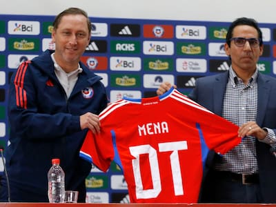 ¿Luis Mena DT de la Roja masculina? Los números y rendimiento del ex Colo Colo como técnico