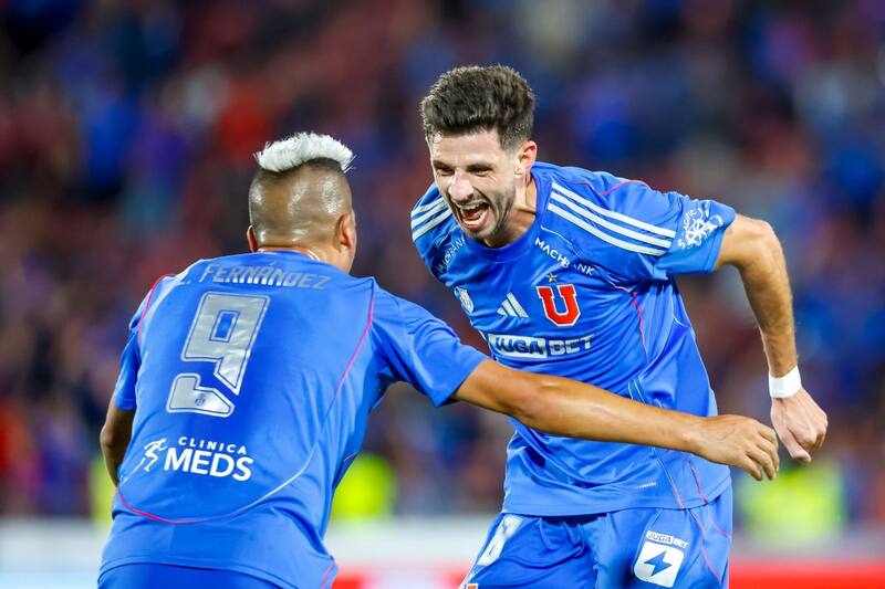 Leandro Fernández y Lucas di Yorio, dos de los goleadores azules en el partido ante Ñublense. Foto: Agencia Aton.