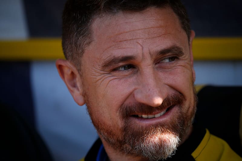 El técnico argentino se ilusiona con volver a Coquimbo Unido, mientras le cierra las puertas a Deportes La Serena. Foto: Aton.