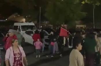VIDEO | ¡Se acabó la paciencia! Hinchas de Ñublense explotaron contra Sergio Gioino por la mala campaña del equipo