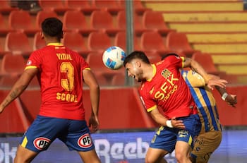 ¿Palo al Coto Sierra en Unión Española?: “Ya no sirve dar 20 pases para llegar al arco”