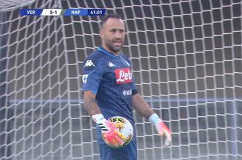 Espectacular atajada de David Ospina en el triunfo del Napoli ante el Hellas Verona