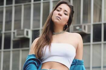 Todo el mundo atento al Superclásico: La arenga de la Princesa Alba y sus uñas de Colo Colo