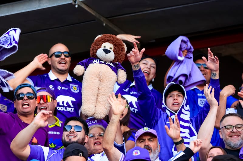 Los hinchas del León de Collao quieren celebrar sus primeros puntos del año. Foto: Aton.