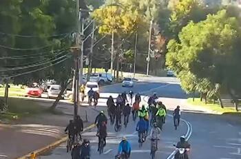Detienen a 61 ciclistas por no respetar la franja deportiva en Lo Barnechea