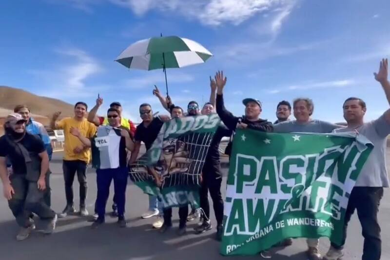 recibieron a jugadores y cuerpo técnico en el aeródromo.
