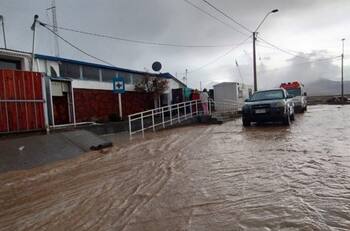 VIDEO | Invierno altiplánico: Fuertes lluvias y granizos se registraron en la ciudad de Colchane