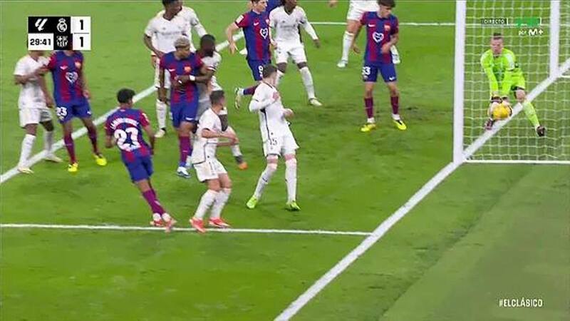 Este es el gol fantasma del FC Barcelona contra el Real Madrid.