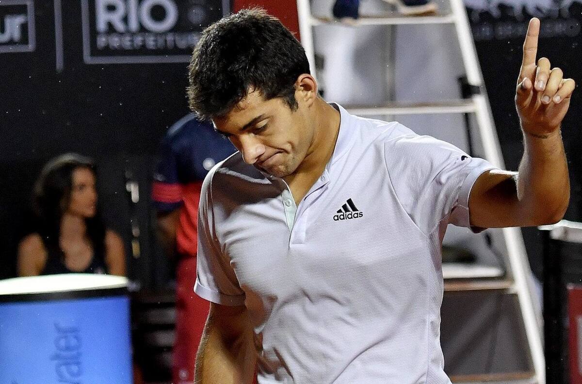Garín avanzó a la final del Río Open tras vencer a Coric en un interrumpido encuentro