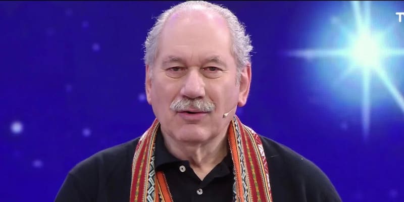 compartió sus consejos astrológicos.