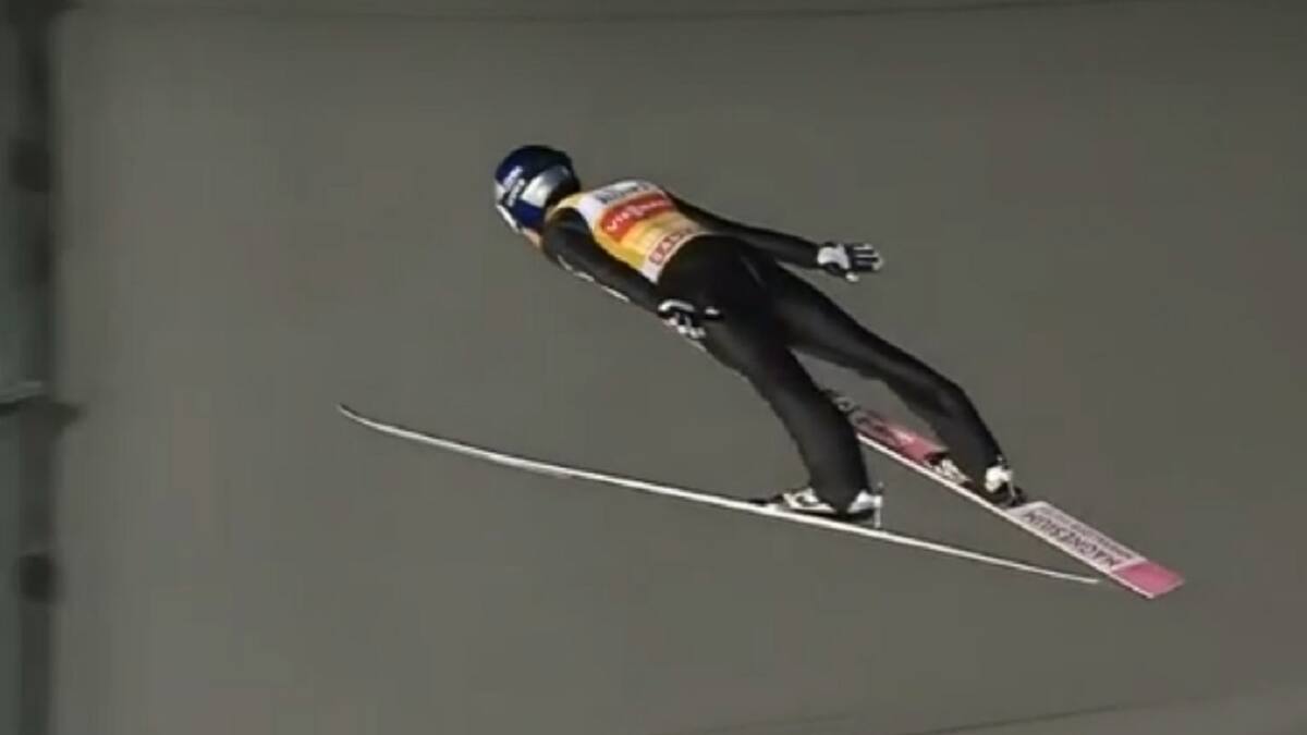 Ryoyu Kobayashi se despachó gran maniobra en prueba de los Cuatro Trampolines