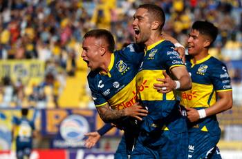 Jugador que protagonizó recordada polémica en Cobreloa es nuevo refuerzo de Everton