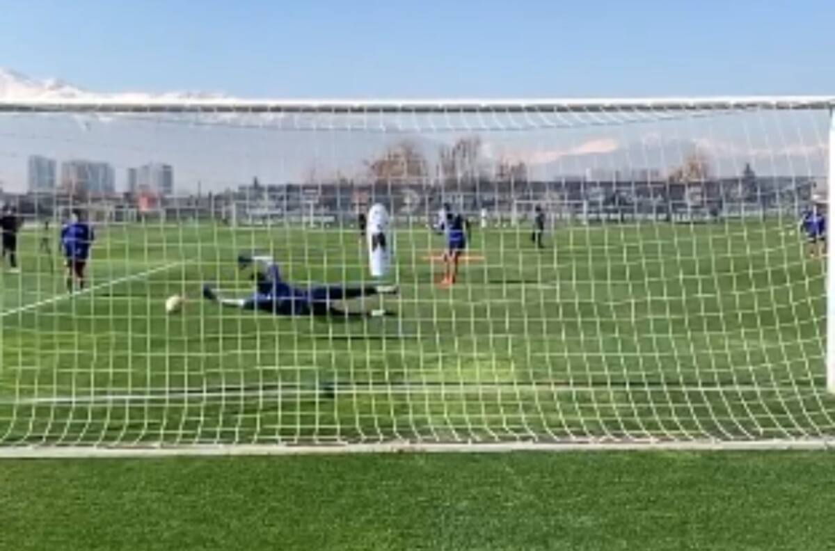 El recambio de La U: Los arqueros suplentes se lucieron en el entrenamiento