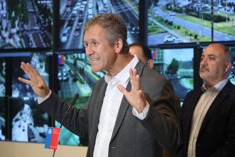 El ministro de Transporte y Telecomunicaciones anunció la medida. Créditos: ATON.