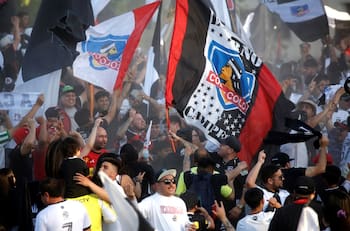 Con bus especial, cumbia y show: Las grandes sorpresas que preparó Colo Colo para celebrar la estrella 33