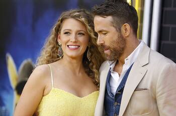 Blake Lively habla sobre las inseguridades que vive al buscar ropa para su cuerpo post parto