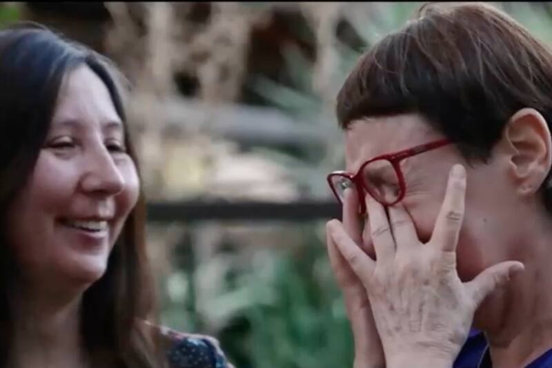 Mónica Carrasco se emociona al ver a su hija, Jaco.