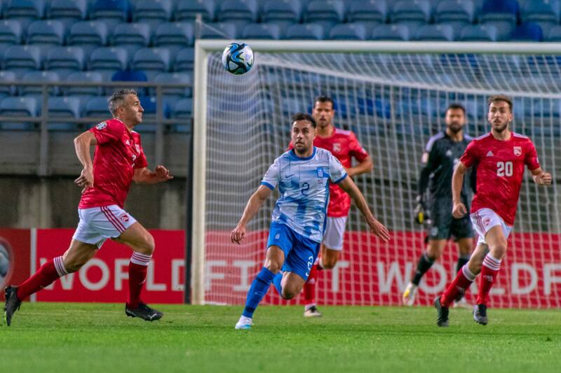 George Baldock fue dirigido por Gustavo Poyet (técnico de la UC en 2021) en la Selección de Grecia.