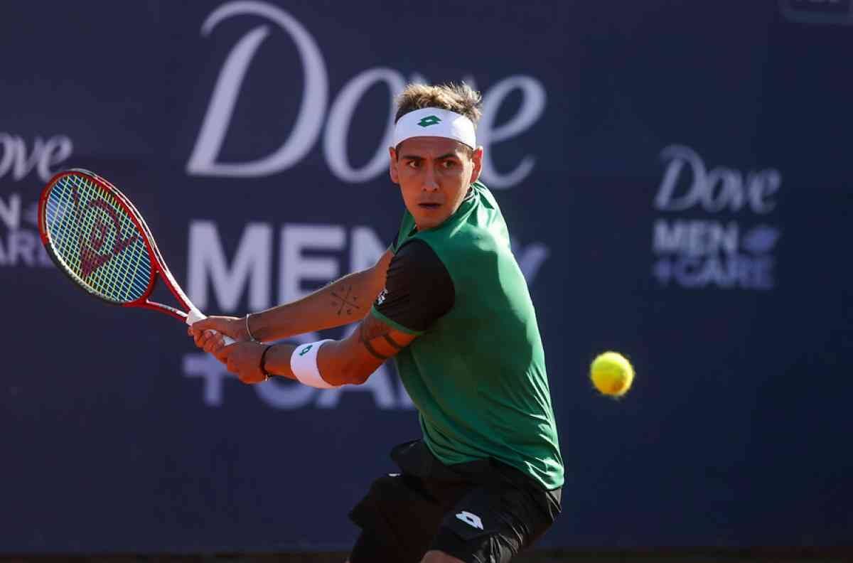 Alejandro Tabilo vengó a Cristian Garin: venció a Sebastián Báez y clasificó a las semifinales del ATP de Córdoba