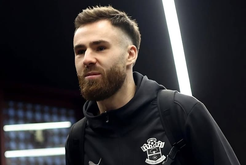 En Inglaterra dudan de que refuerce a otro equipo.