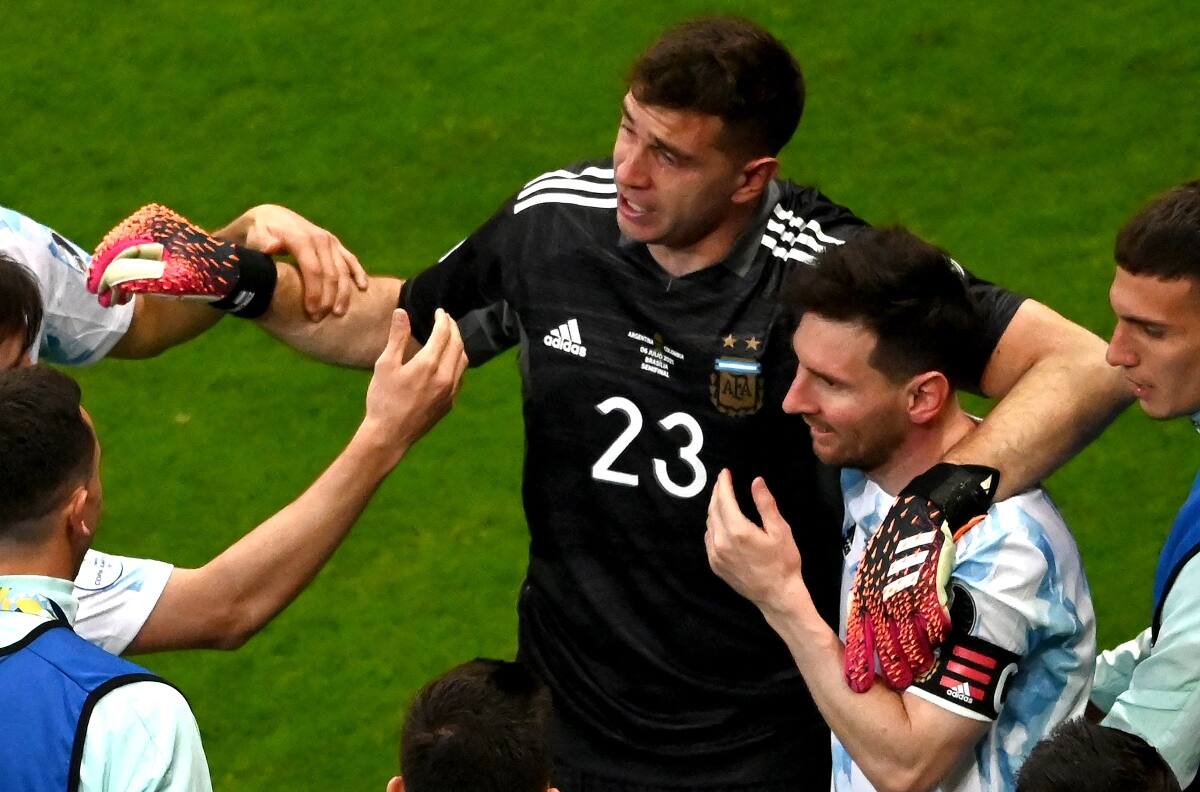 Emiliano "Dibu" Martínez: el arquero argentino que menospreció a La Roja y sostiene las esperanzas de Argentina en el Mundial Qatar 2022