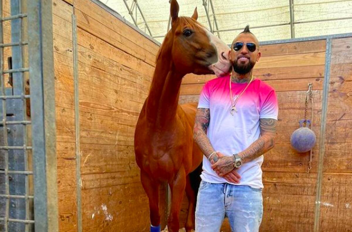 Amigo de Arturo Vidal entregó detalles de cómo es la nueva casa del futbolista en el sur de Chile