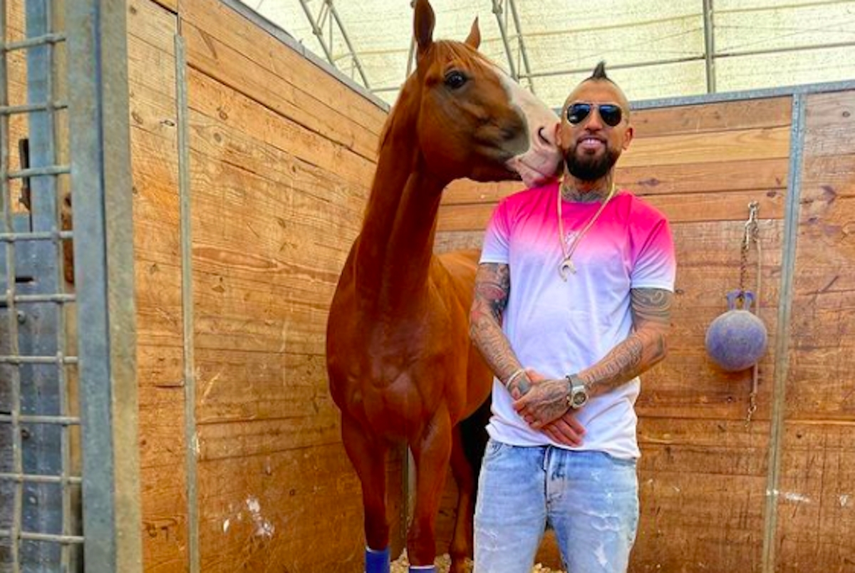 Amigo de Arturo Vidal entregó detalles de cómo es la nueva casa del futbolista en el sur de Chile
