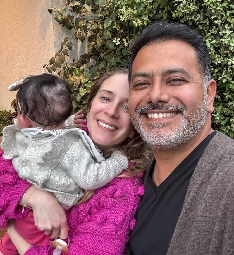 le dieron la bienvenida a su hija.