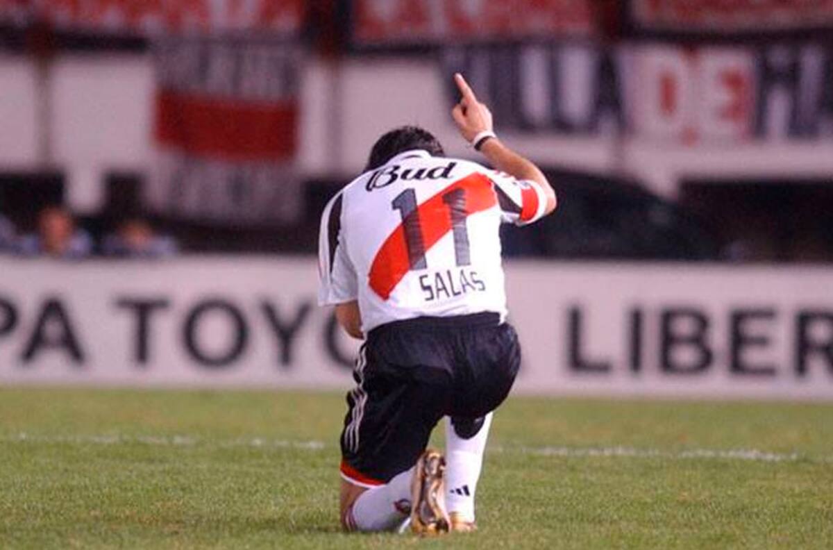 Se cumplen 15 años del golazo de Marcelo Salas a Liga de Quito