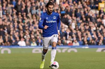 André Gomes envió mensaje a sus seguidores tras ser operado