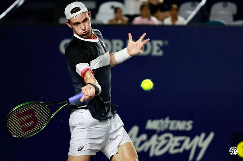 Nicolás Jarry jugando en el ATP de Los Cabos