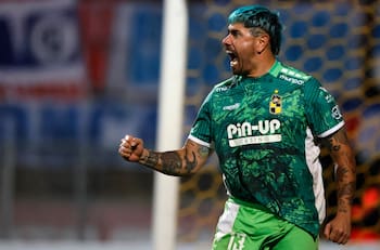 El supercampeón Mono Sánchez sorprende con nuevo look