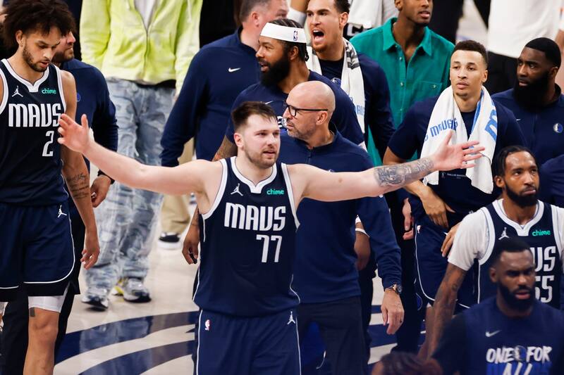 fue el la figura de los Mavs, aportando 31 puntos en la victoria de su equipo. (Foto: EFE)