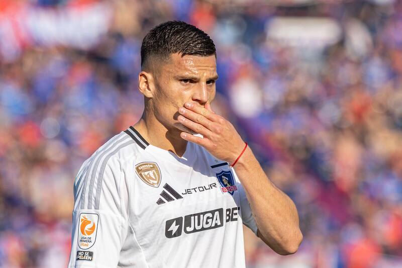Lucas Cepeda en el Superclásico disputado en el Estadio Nacional. Foto: Felipe Escobedo.