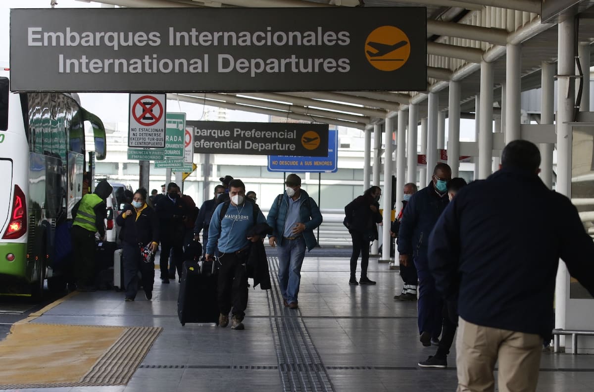Cuarentena obligatoria para viajeros se redujo de 10 a 7 días