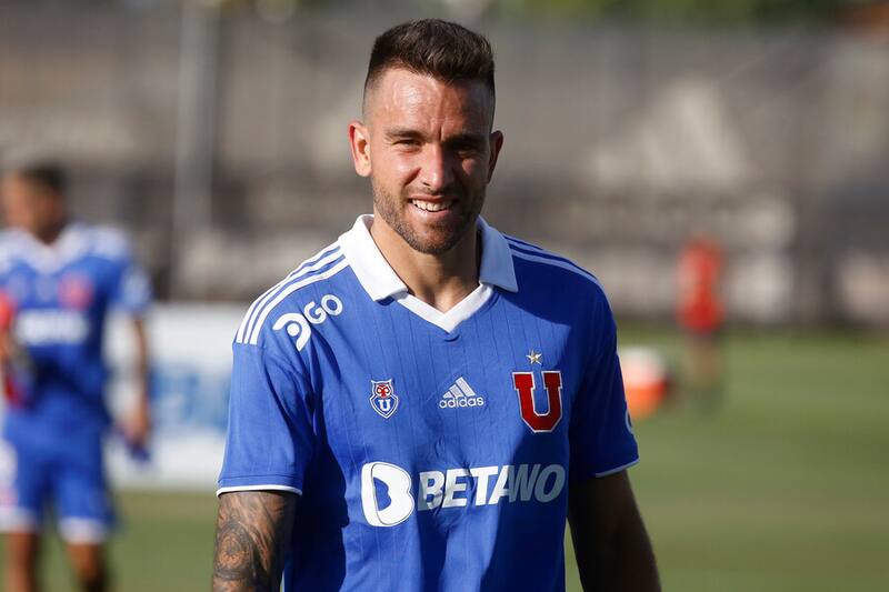 Matías Zaldivia irradia felicidad tras el liderato de la U en el Campeonato Nacional. Foto: Aton.