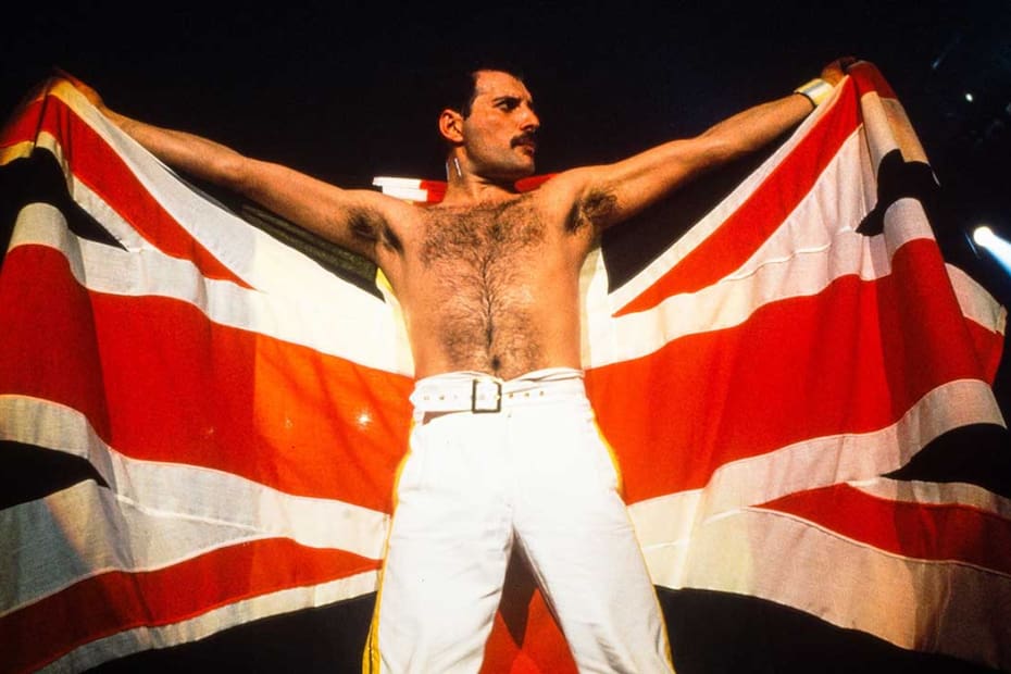 La performance en Knebworth Park fue el último concierto de Queen con su formación original antes de la partida del ícono del rock. Créditos: Louder Sound.