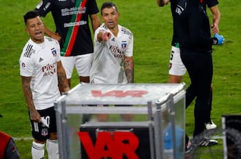 Video: revelaron los audios del VAR con el árbitro en el penal no cobrado a Colo Colo