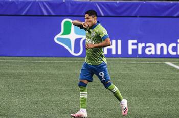 VIDEO | Raúl Ruidíaz anotó un golazo de fuera del área para darle el triunfo al Seattle Sounders en la MLS