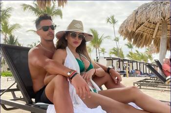 Acompañados por "Monito" Vidal: Camilo Huerta y Marité Matus compartieron romántica postal mientras disfrutaban de Lollapalooza 2022